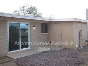7631 E Apple Tree Dr in Tucson, AZ - Building Photo - Building Photo