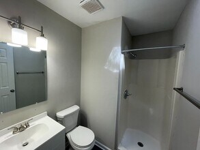 Jamestown Landing Apartments in Jamestown, NC - Building Photo - Building Photo