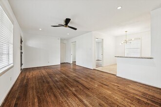 4913 Nina Lee Ln in Houston, TX - Building Photo - Building Photo