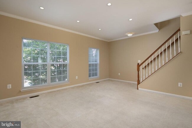 8611 Ellesmere Way in Linton Hall, VA - Building Photo - Building Photo