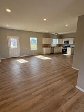 1310 E 476 Rd in Bolivar, MO - Building Photo - Building Photo