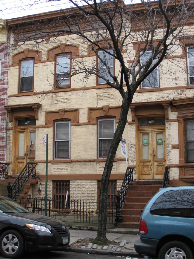 392 Stanhope St in Brooklyn, NY - Building Photo - Building Photo