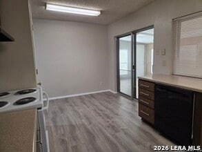 10807 Green Brook Dr in San Antonio, TX - Building Photo - Building Photo