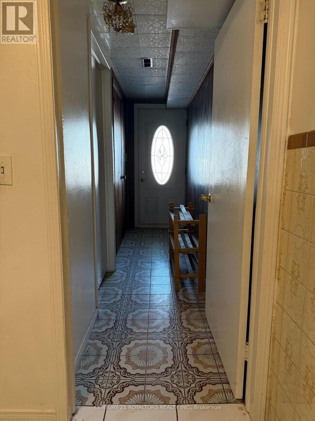 7242 Sills Rd in Mississauga, ON - Building Photo - Building Photo