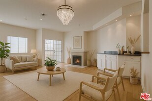 852 N Poinsettia Pl in Los Angeles, CA - Building Photo