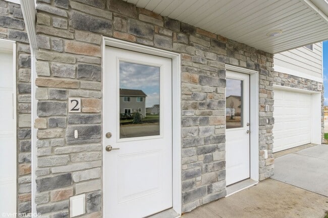 8713 Ruby Sue Dr SW in Cedar Rapids, IA - Building Photo - Building Photo