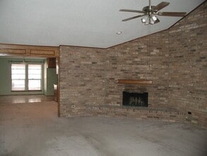 1610 Brown Trail in Hurst, TX - Building Photo - Building Photo