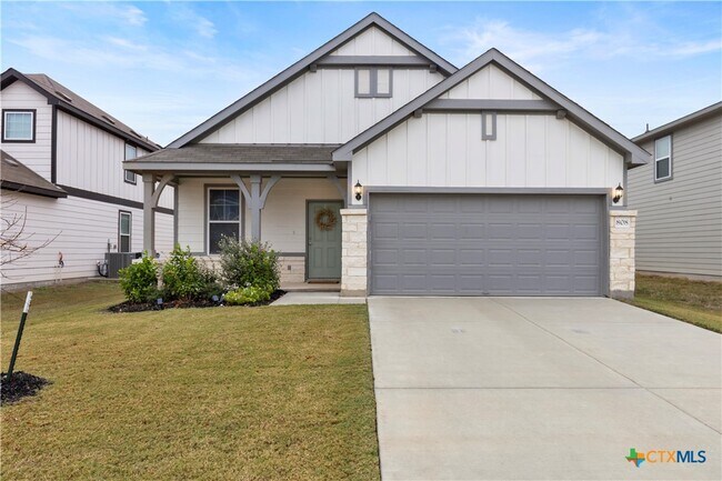 808 Beacon Hts in Seguin, TX - Building Photo - Building Photo