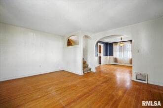 3110 N Sherwood Ave in Peoria, IL - Building Photo - Building Photo