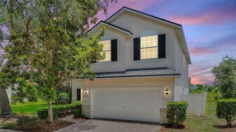 546 Windsor Pl in Davenport, FL - Building Photo