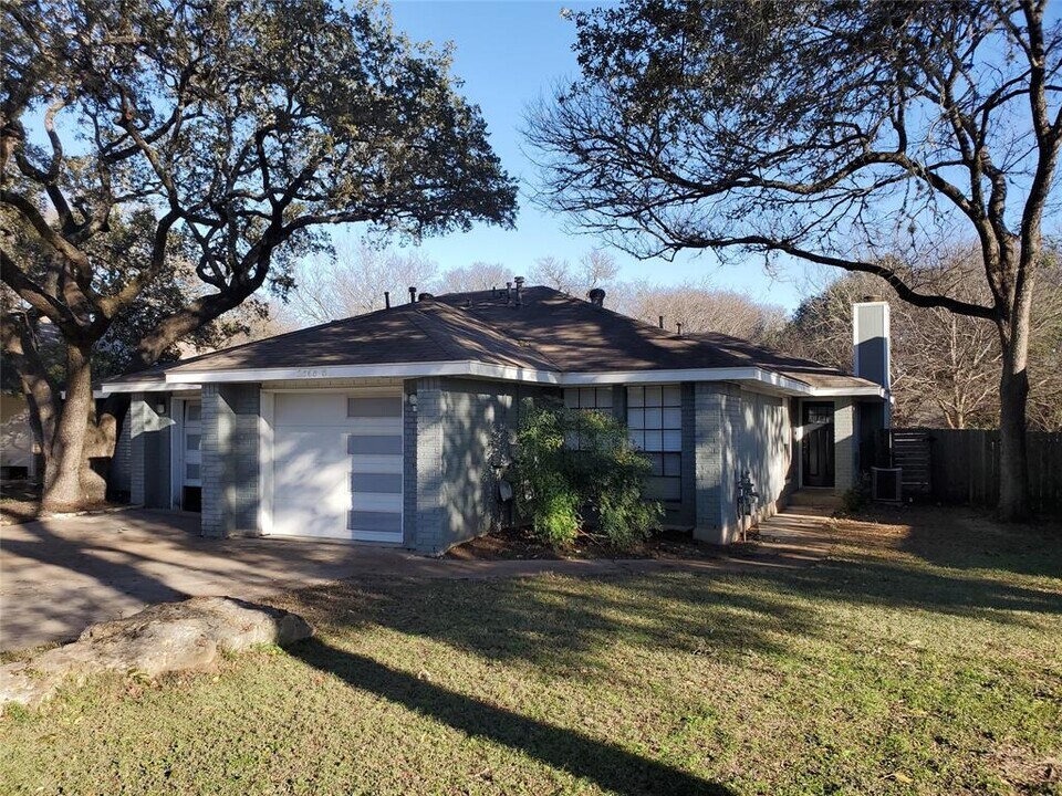 2508 Howellwood Way in Austin, TX - Building Photo