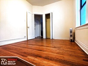 1534 N Kedzie Ave-Unit -1534-3G, in Chicago, IL - Building Photo - Building Photo