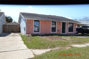 8516 Catalina Dr in Tampa, FL - Building Photo