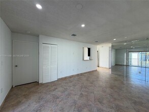 1181 NW 125th Pl in Miami, FL - Building Photo - Building Photo