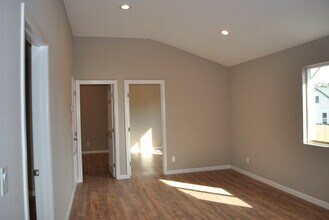 21391 Locust St, Unit 1 in Cherryland, CA - Building Photo - Building Photo