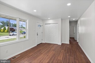22 Holly Dr in Berlin Township, NJ - Building Photo - Building Photo