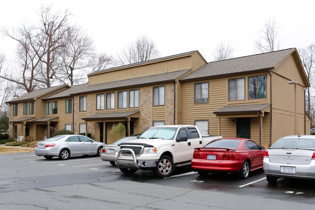 College Station in Charlotte, NC - Building Photo