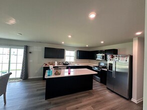 1460 Burgundy Blf Ln in Zebulon, NC - Building Photo - Building Photo
