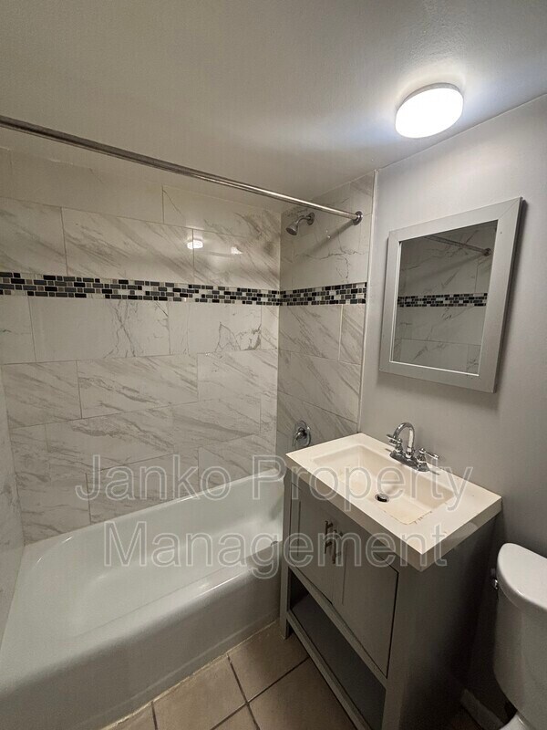 3351 Commercial Ave in South Chicago Heights, IL - Building Photo - Building Photo