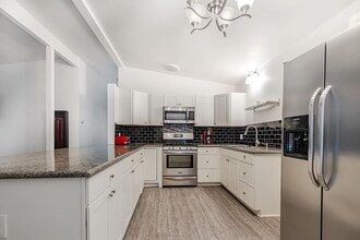 4971 Dassco Ct in San Diego, CA - Foto de edificio - Building Photo