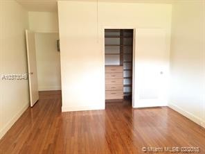 30 Park Dr-Unit -16 in Bal Harbour, FL - Building Photo