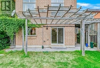 166 Sail Crescent in Vaughan, ON - Building Photo - Building Photo