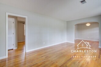 1502 Woodcrest Ave in Charleston, SC - Building Photo - Building Photo
