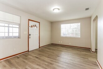 741 Dixon St in Jacksonville, FL - Building Photo - Building Photo