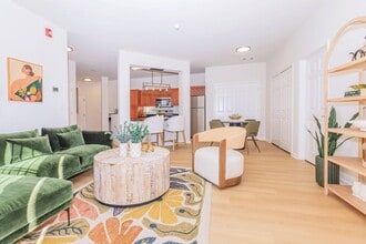 Knoll Crest Apartments in Middletown, CT - Building Photo - Building Photo