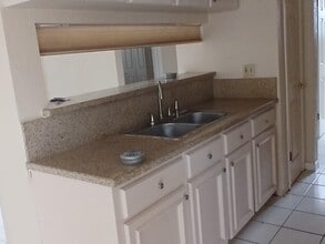 1239 Brown Dr in Laredo, TX - Building Photo - Building Photo