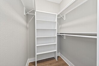 2053 Rd 5707 in Cleveland, TX - Building Photo - Building Photo