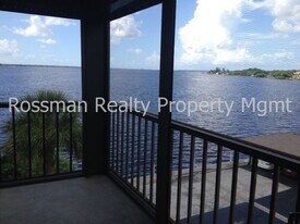 3490 N Key Dr in North Fort Myers, FL - Building Photo