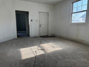 209 N G St in Marion, IN - Foto de edificio - Building Photo