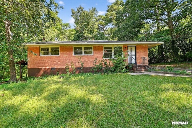 property at 704 Valleyview Dr