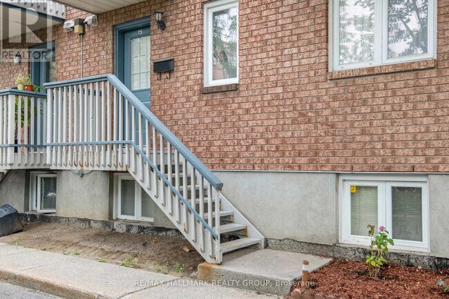 1204 Shillington Ave in Ottawa, ON - Building Photo - Building Photo