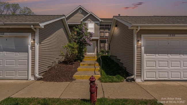 property at 1328 Heatherwood Ln