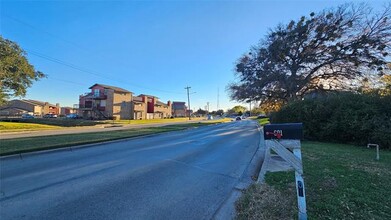 601 Audra Ln in Denton, TX - Building Photo - Building Photo