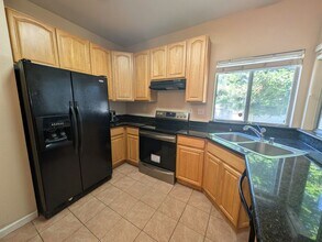 141 Tuscany Ct in Hercules, CA - Building Photo - Building Photo