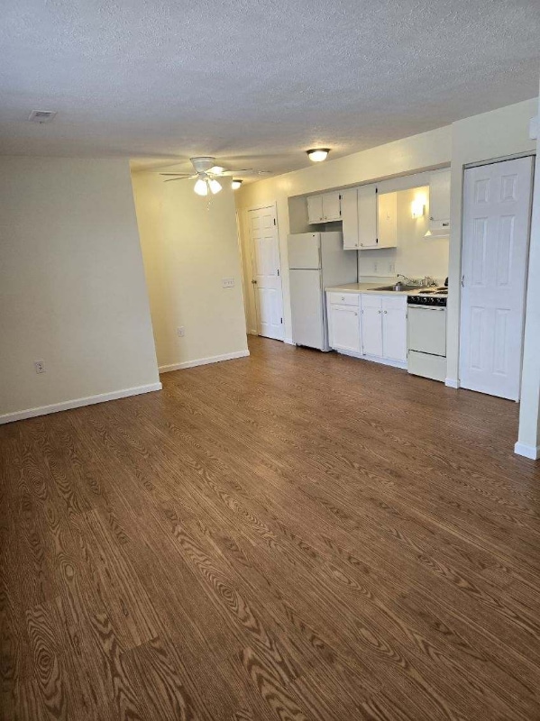 27 Scioto Dr in Heath, OH - Foto de edificio - Building Photo