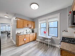 2039 W 23rd St, Unit M07H in Chicago, IL - Foto de edificio - Building Photo