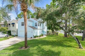 127 Sand Castle Way in Neptune Beach, FL - Foto de edificio - Building Photo