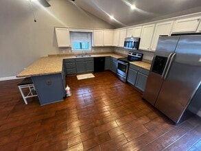 73639 Diamondhead Dr N in Diamondhead, MS - Foto de edificio - Building Photo