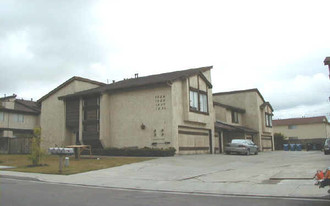 1226 Daniel Ct Apartments