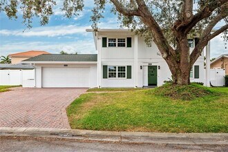 4000 14th Way NE in St. Petersburg, FL - Building Photo - Building Photo