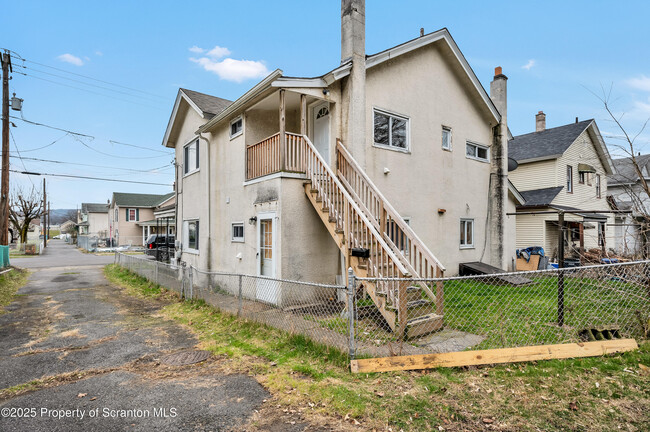 1235 Diamond Ave in Scranton, PA - Building Photo - Building Photo