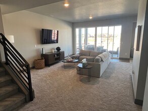 8950 Frolic Vw in Colorado Springs, CO - Building Photo - Building Photo