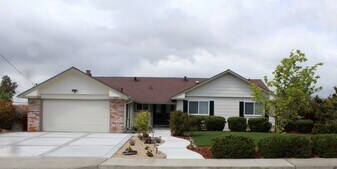 9460 Cherry Hills Ln in San Ramon, CA - Building Photo