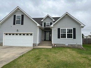 3768 Naples Ct N in Clarksville, TN - Building Photo - Building Photo