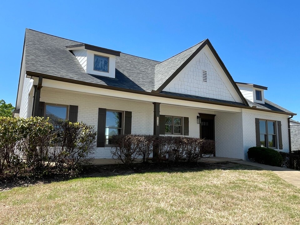 107 Grove Hill Dr in Oxford, MS - Building Photo