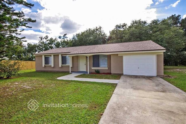 property at 370 Epping Ct